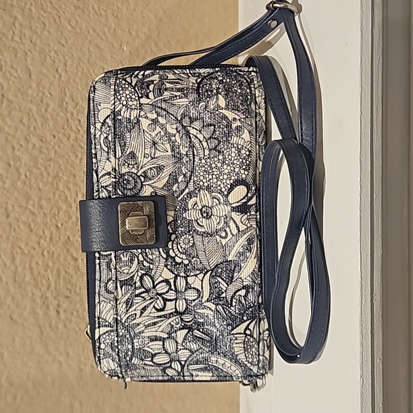 Sakroots Handbags - Sakroots Wallet Cell Phone Holder Crossbody Bag